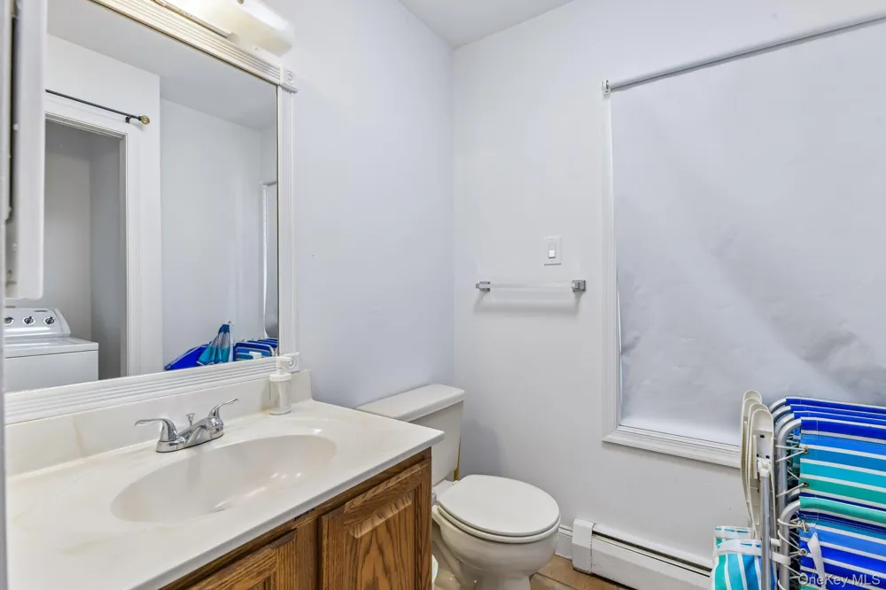 4 Wooded Lane Hampton Bays, NY 11946