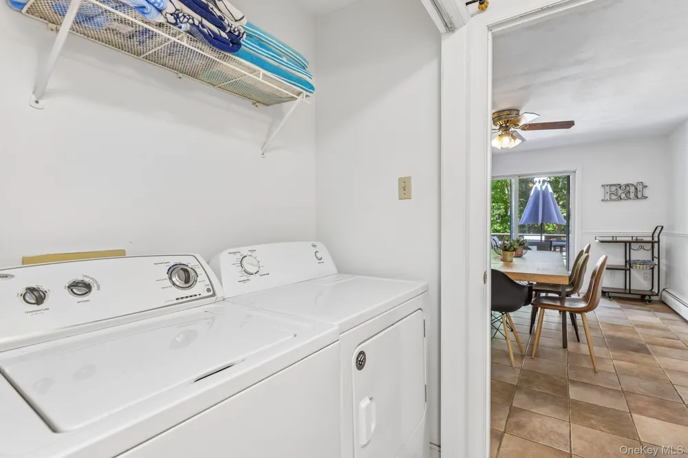 4 Wooded Lane Hampton Bays, NY 11946