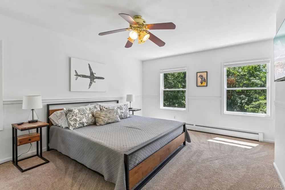 4 Wooded Lane Hampton Bays, NY 11946