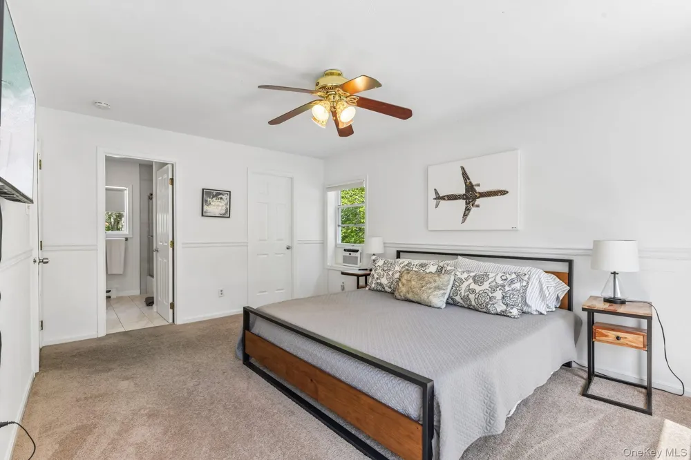 4 Wooded Lane Hampton Bays, NY 11946