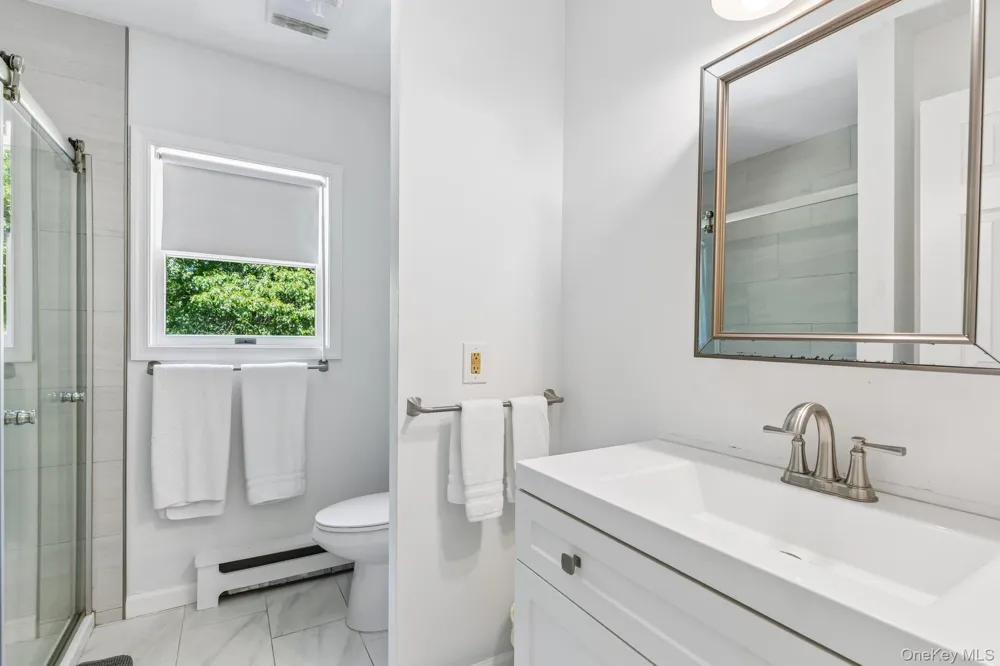 4 Wooded Lane Hampton Bays, NY 11946