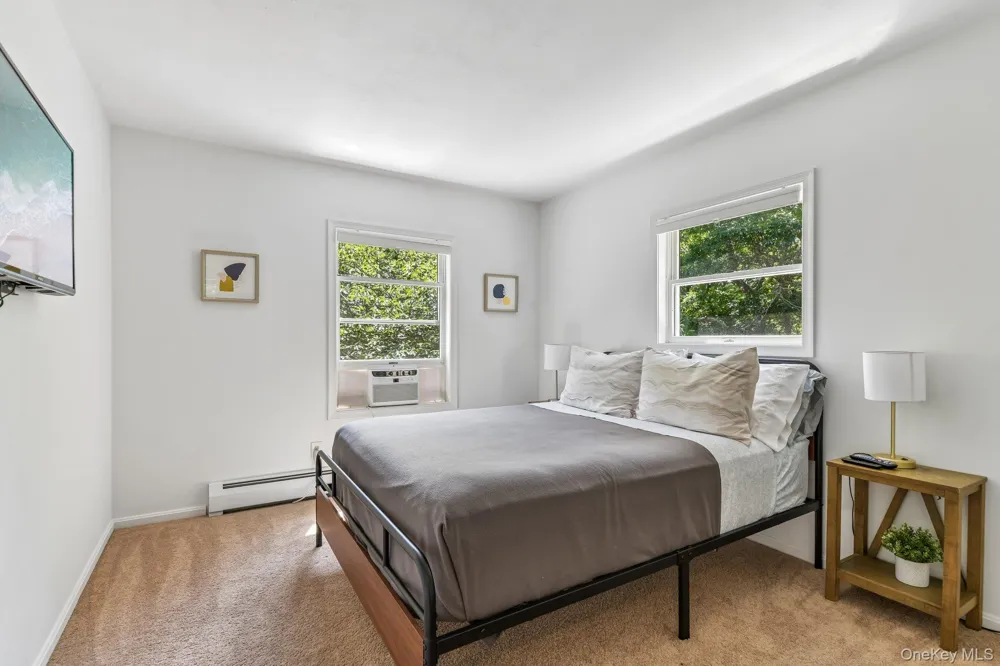 4 Wooded Lane Hampton Bays, NY 11946