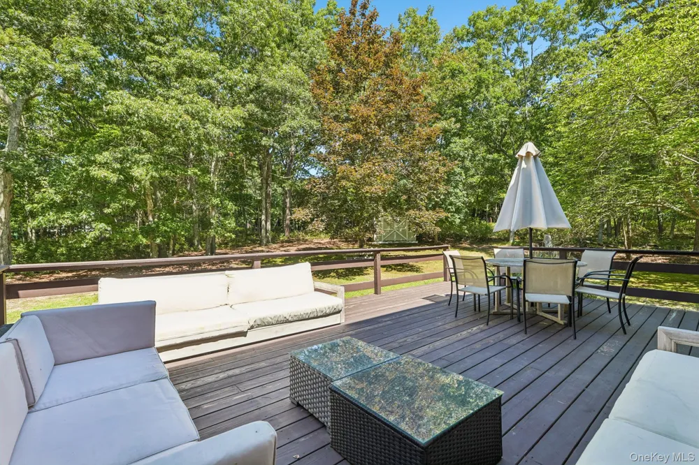 4 Wooded Lane Hampton Bays, NY 11946