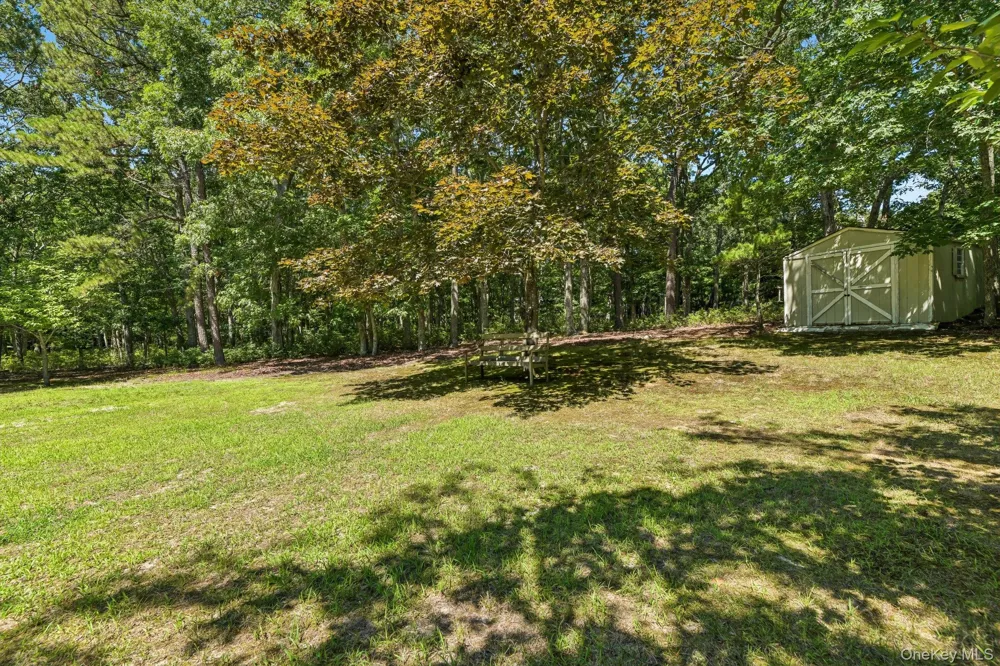 4 Wooded Lane Hampton Bays, NY 11946