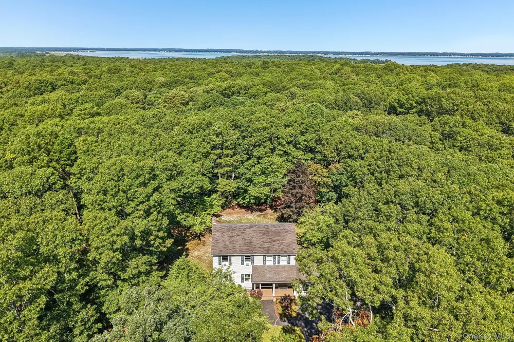 4 Wooded Lane Hampton Bays, NY 11946