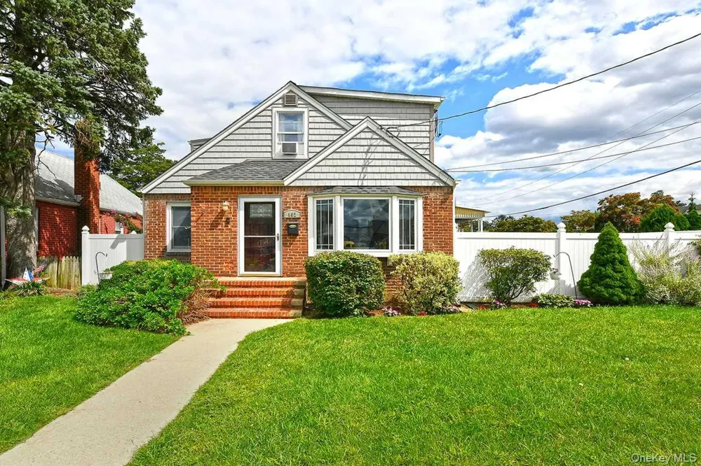 102 Roxbury Road Franklin Square, NY 11010