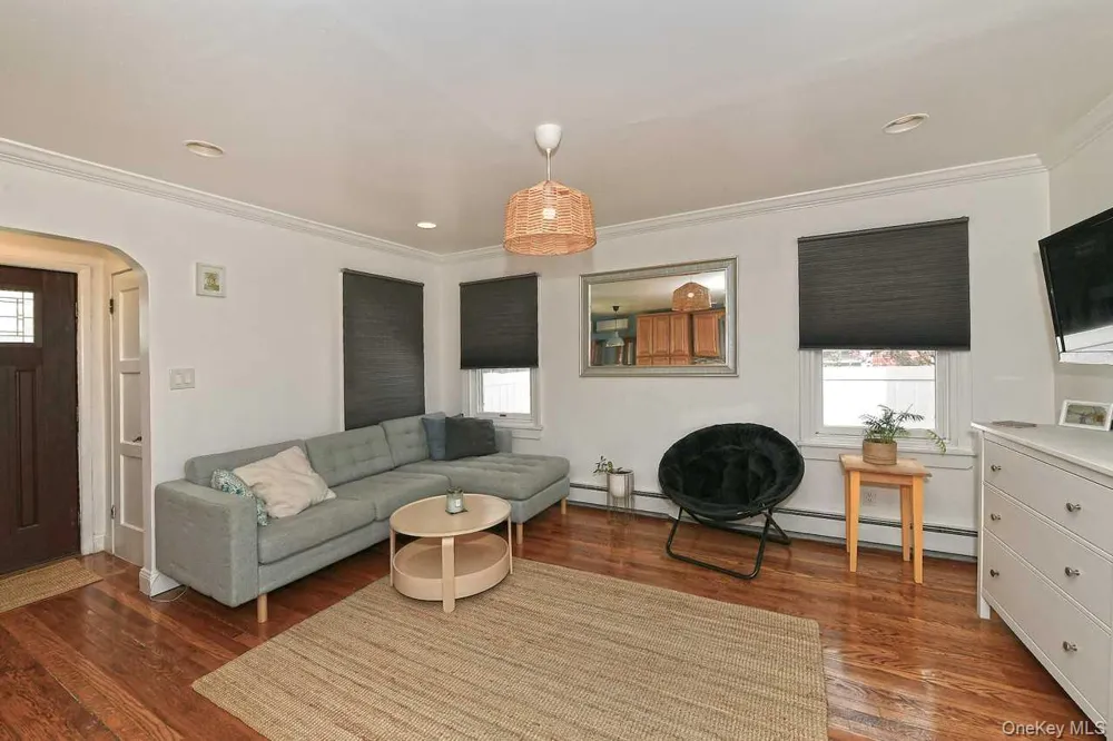 102 Roxbury Road Franklin Square, NY 11010