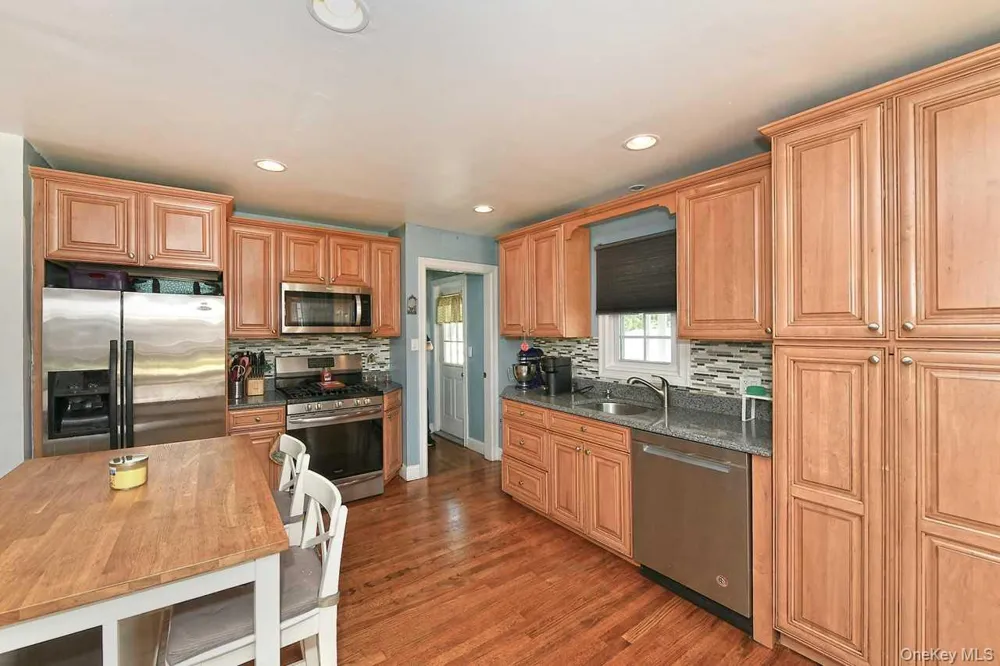102 Roxbury Road Franklin Square, NY 11010