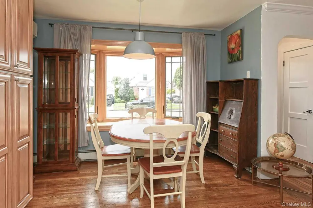 102 Roxbury Road Franklin Square, NY 11010