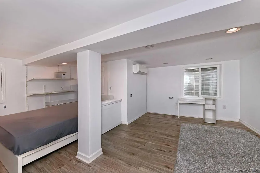 102 Roxbury Road Franklin Square, NY 11010