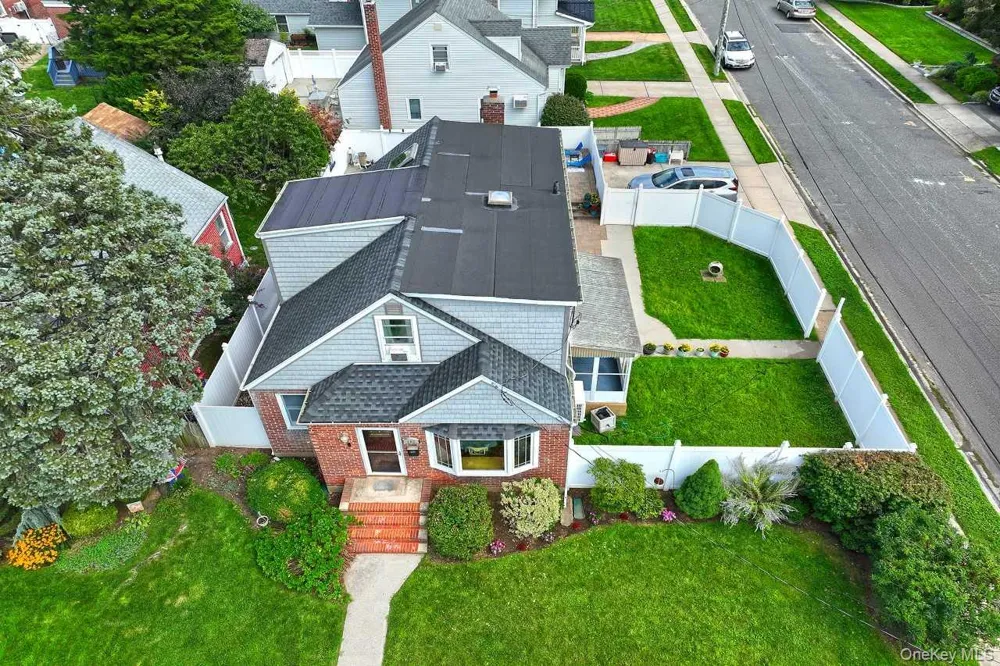 102 Roxbury Road Franklin Square, NY 11010