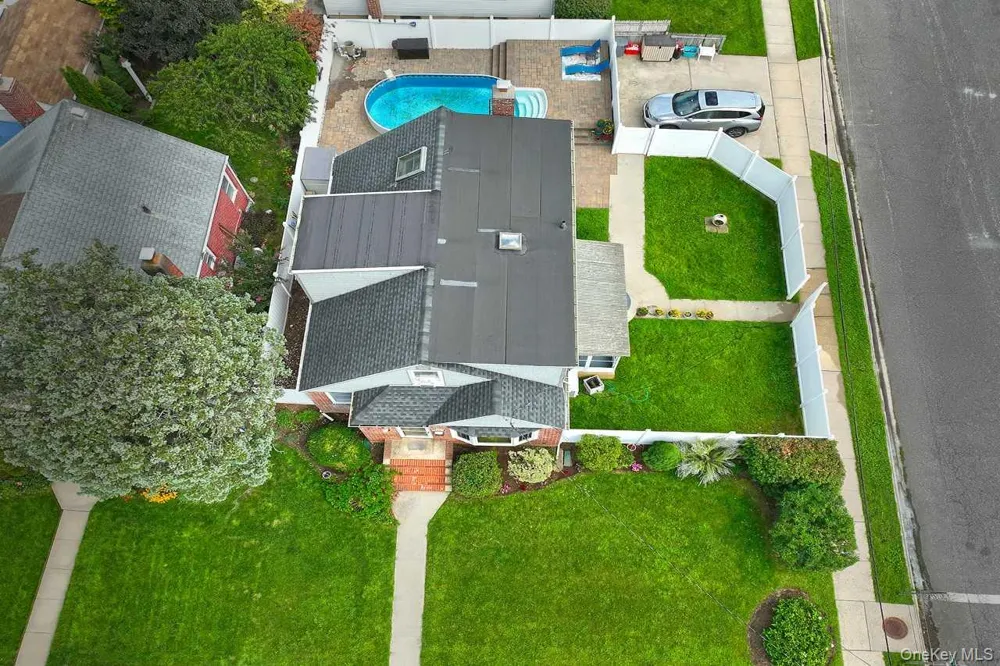 102 Roxbury Road Franklin Square, NY 11010