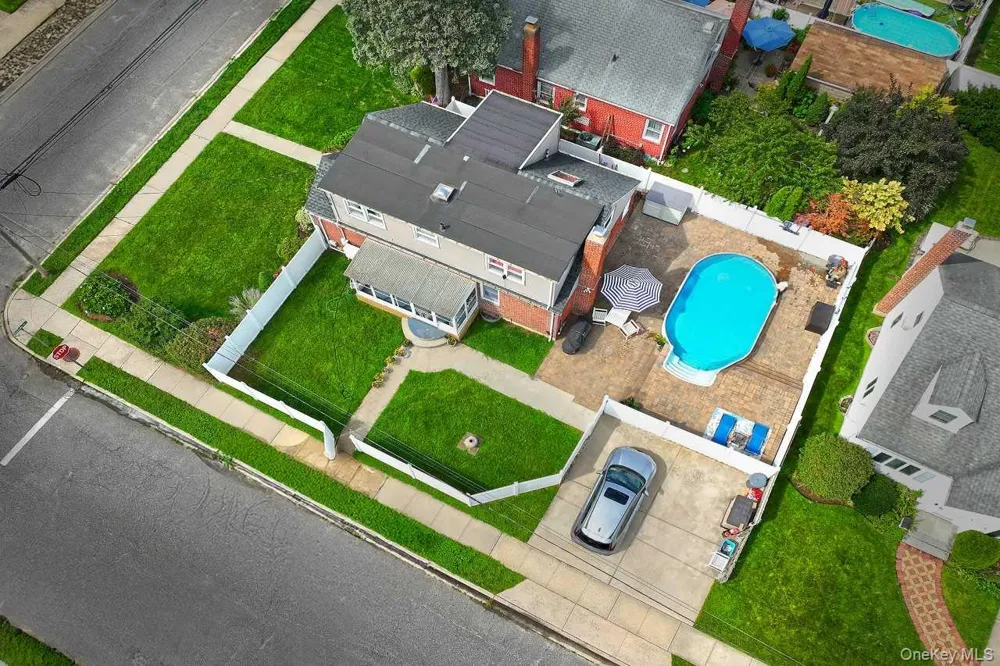 102 Roxbury Road Franklin Square, NY 11010