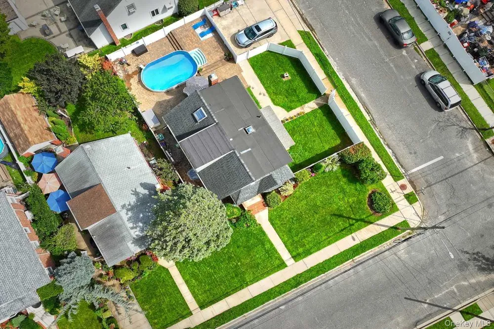 102 Roxbury Road Franklin Square, NY 11010