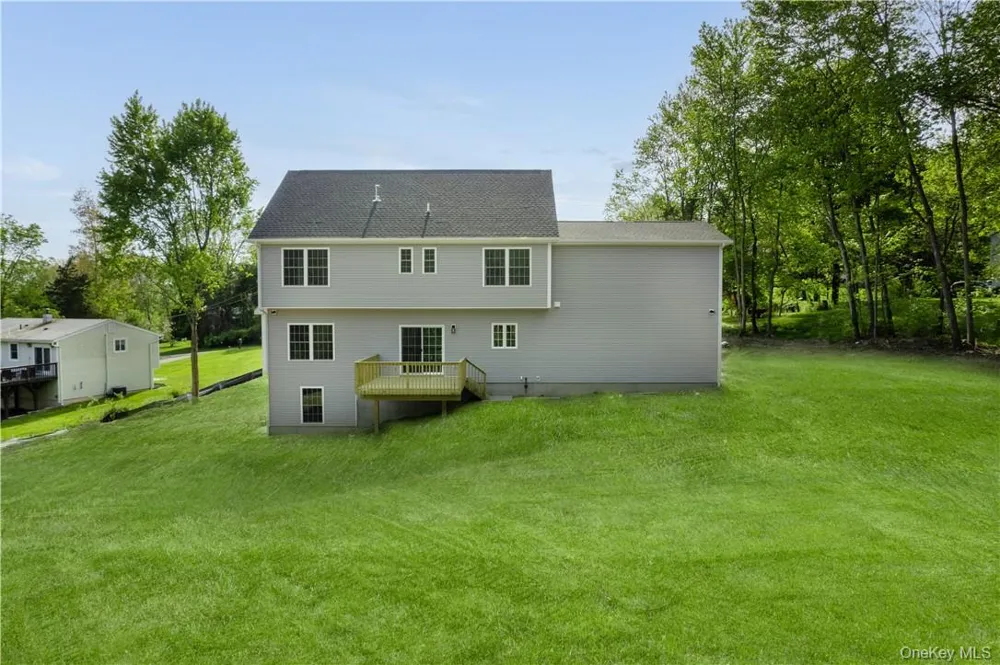 10 Red Oaks Mill Road Poughkeepsie, NY 12603