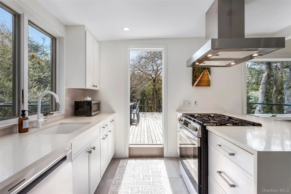 279 Bay Walk Fire Island Pines, NY 11782