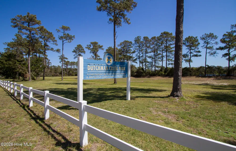 5219 Minnesota Drive SE Southport, NC 28461