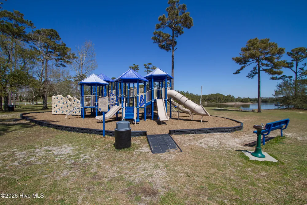 5219 Minnesota Drive SE Southport, NC 28461