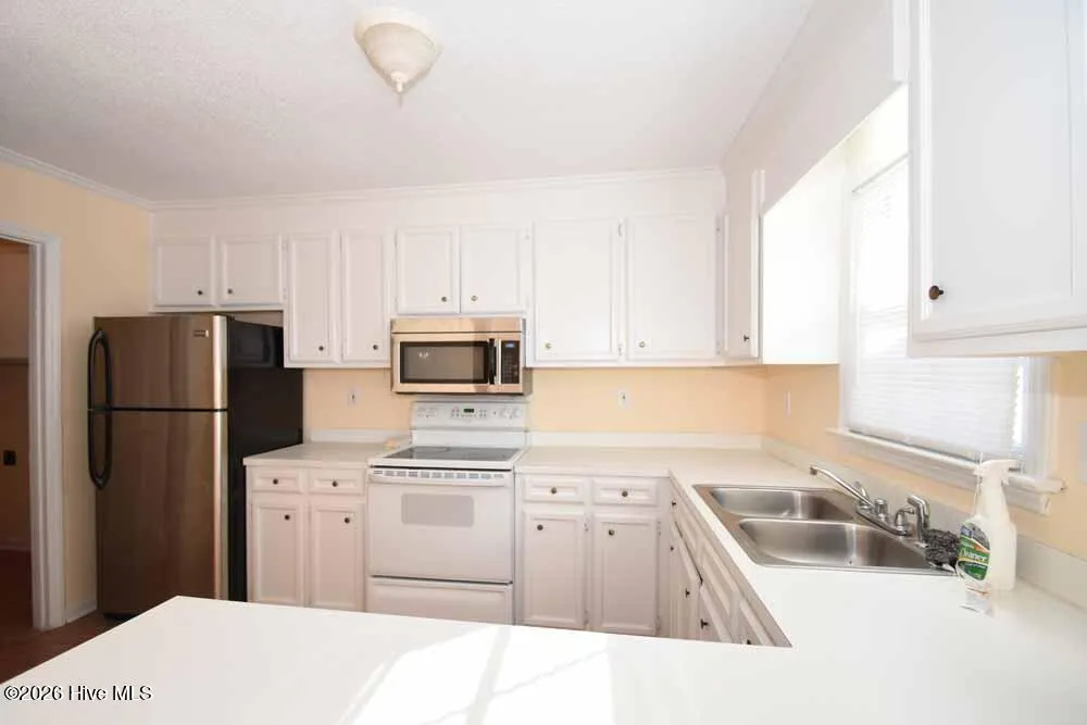 3828 Sterling Pointe Drive #O5 Winterville, NC 28590