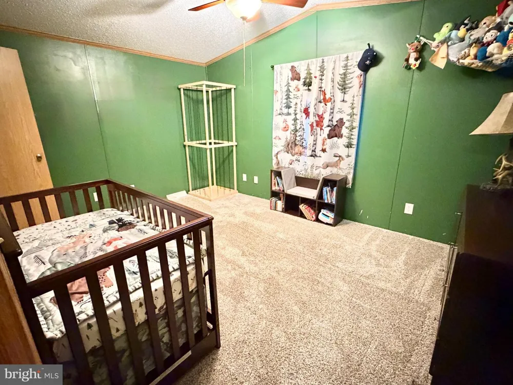 21 ROCKY LANE Mertztown, PA 19539