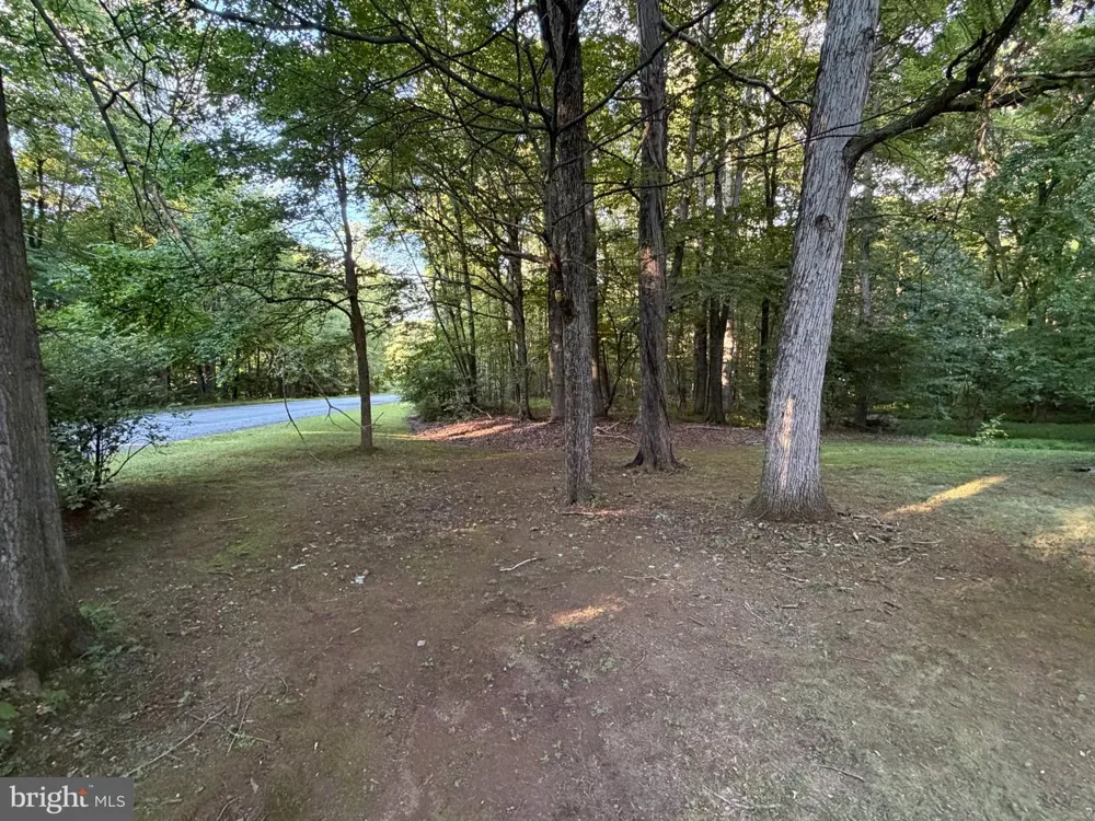 21 ROCKY LANE Mertztown, PA 19539