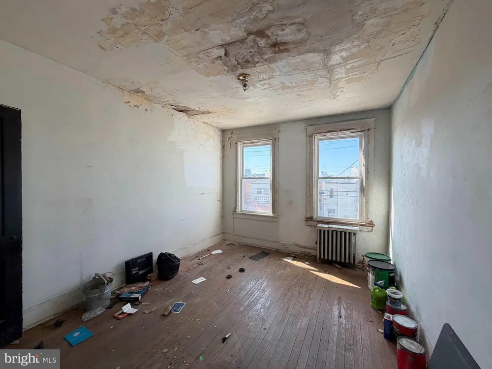 2545 W LAFAYETTE AVENUE Baltimore, MD 21216
