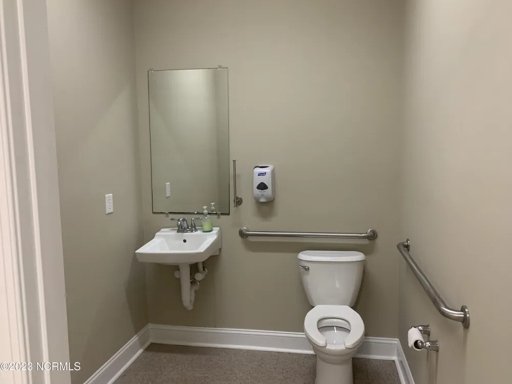 100 Fall Creek Drive #E Jacksonville, NC 28540