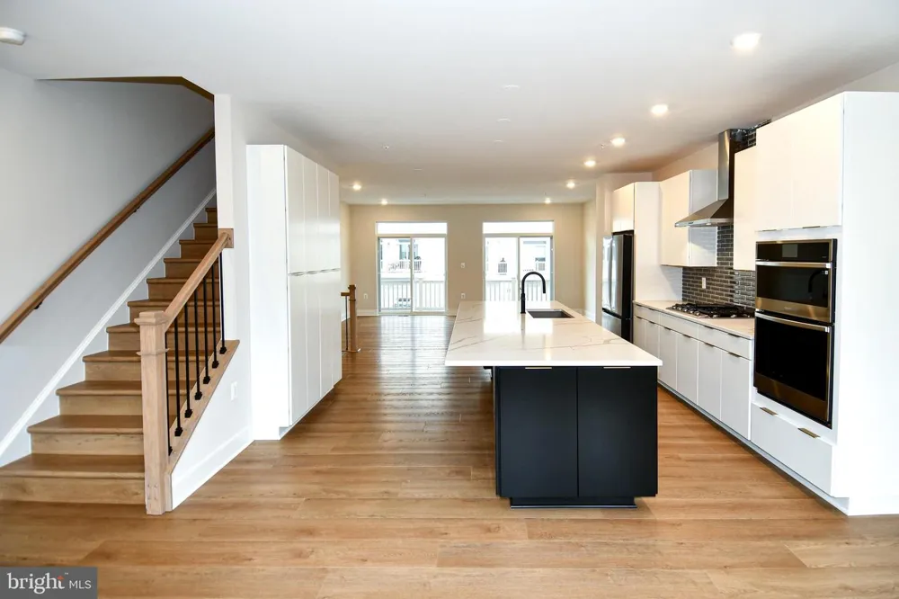 22799 TAWNY PINE Ashburn, VA 20148