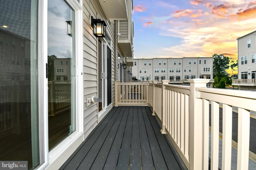 22799 TAWNY PINE Ashburn, VA 20148