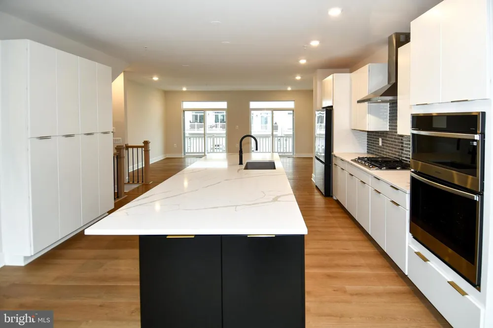 22799 TAWNY PINE Ashburn, VA 20148