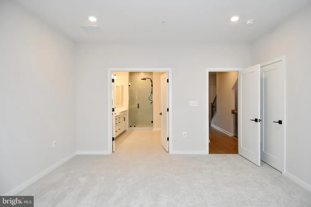 22799 TAWNY PINE Ashburn, VA 20148