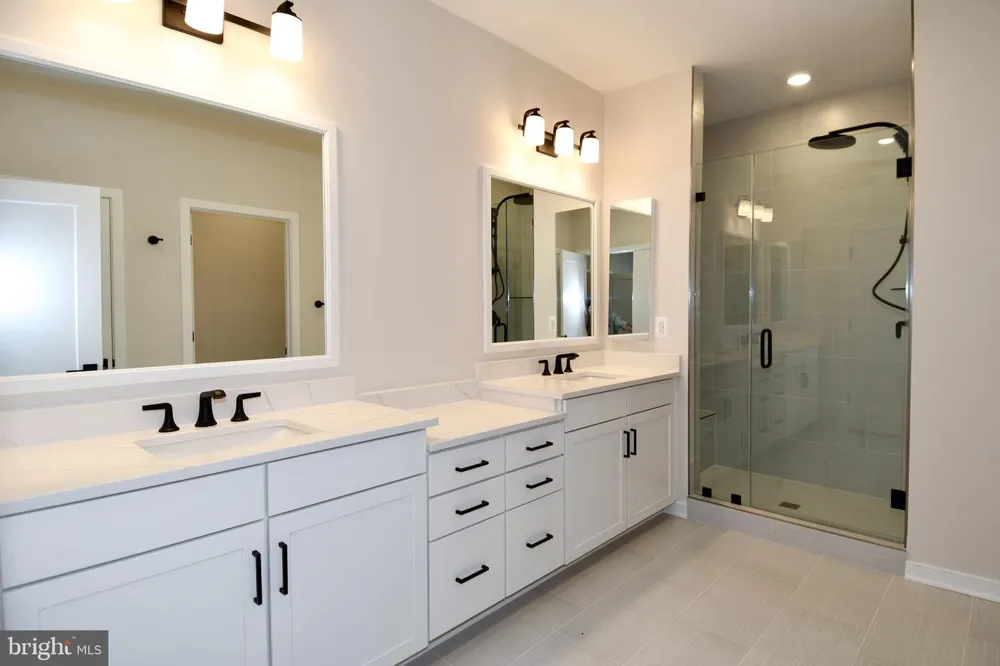 22799 TAWNY PINE Ashburn, VA 20148