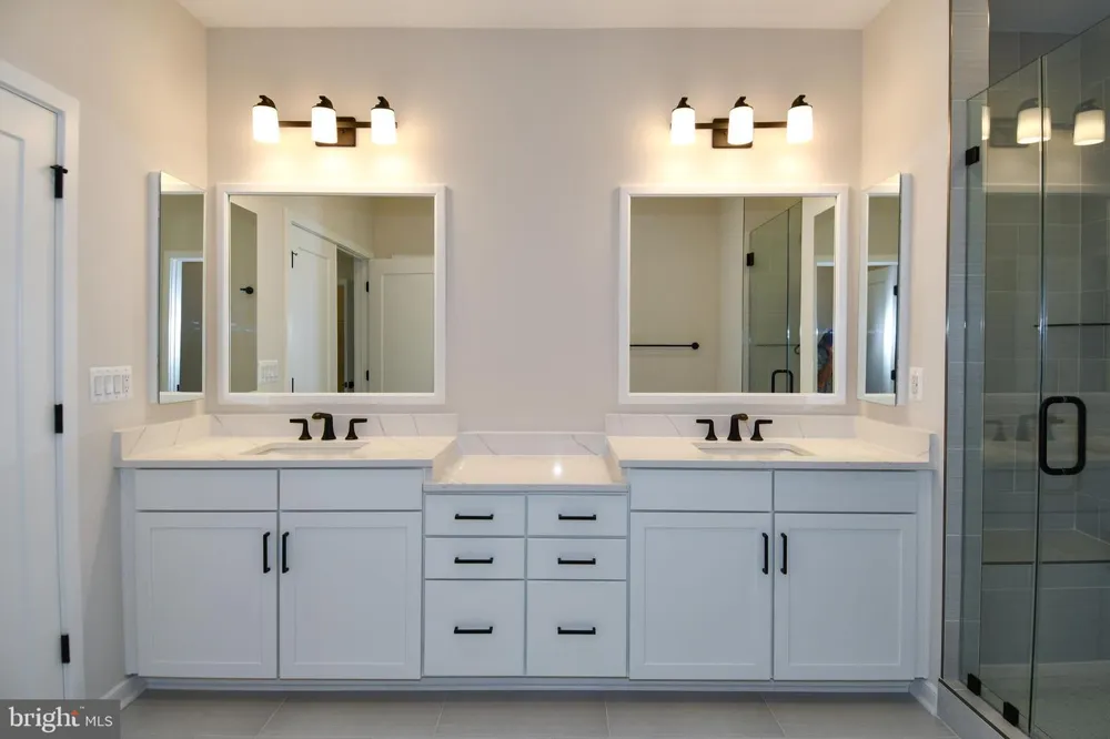 22799 TAWNY PINE Ashburn, VA 20148