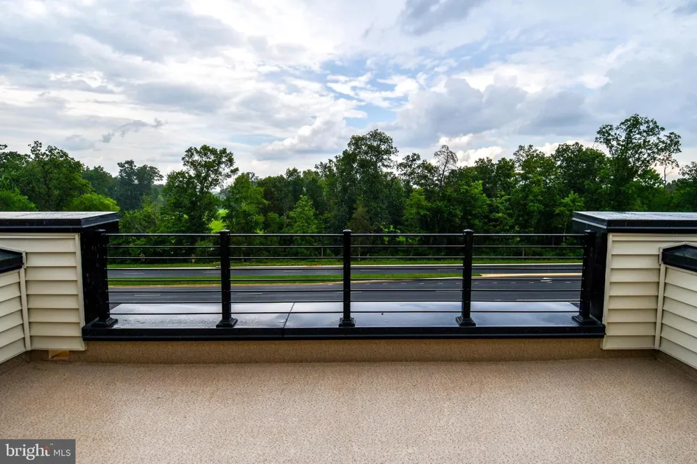 22799 TAWNY PINE Ashburn, VA 20148