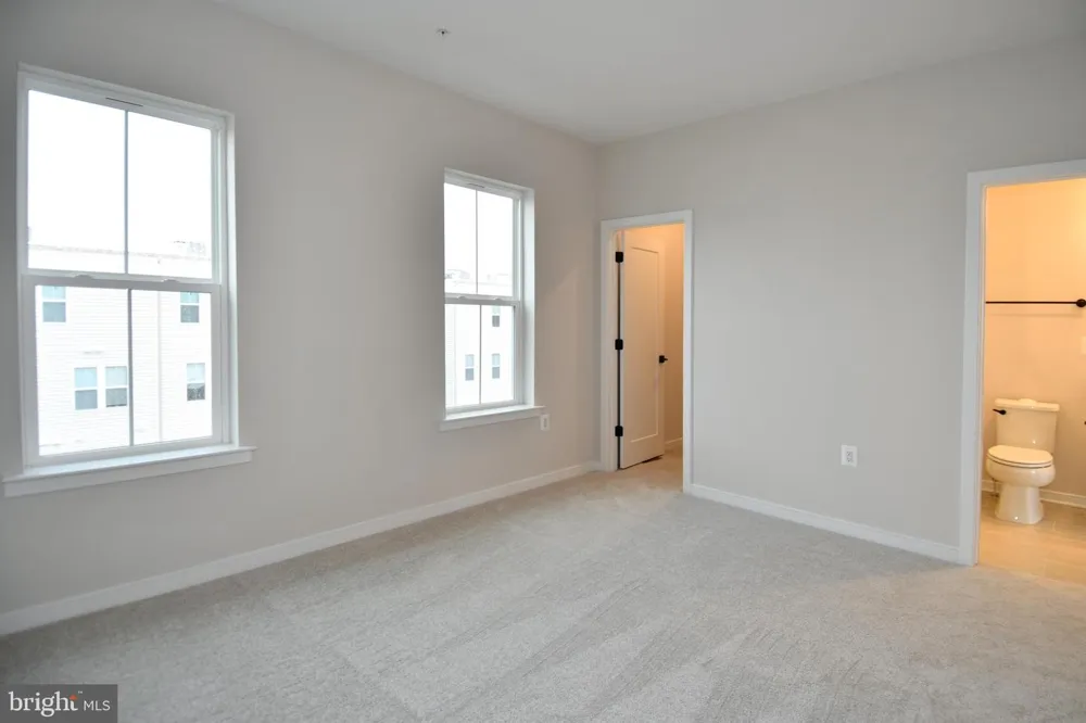 22799 TAWNY PINE Ashburn, VA 20148