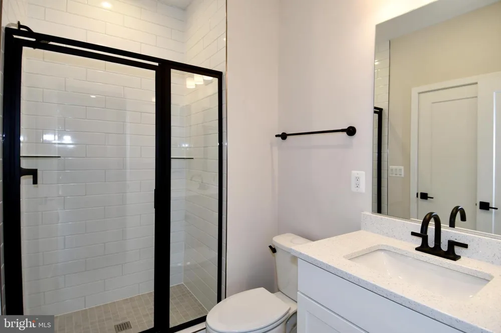22799 TAWNY PINE Ashburn, VA 20148