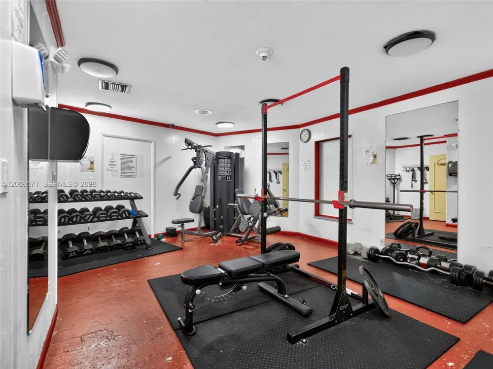 4140 NW 44th Ave #408 Lauderdale Lakes, FL 33319