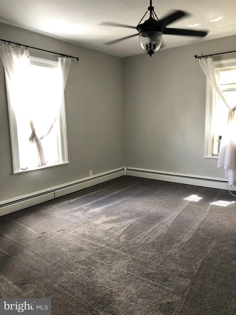 185 MAIN STREET Warrenton, VA 20186