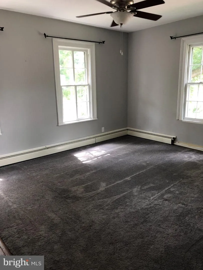 185 MAIN STREET Warrenton, VA 20186