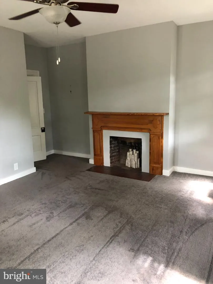 185 MAIN STREET Warrenton, VA 20186