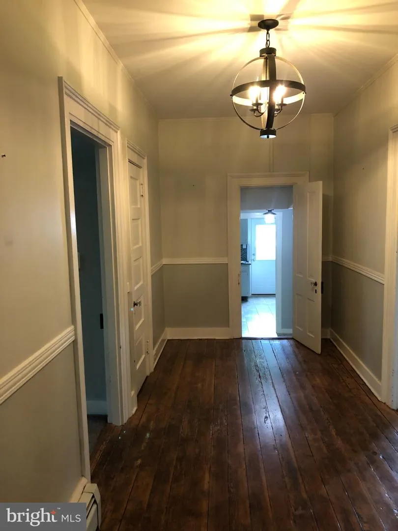 185 MAIN STREET Warrenton, VA 20186