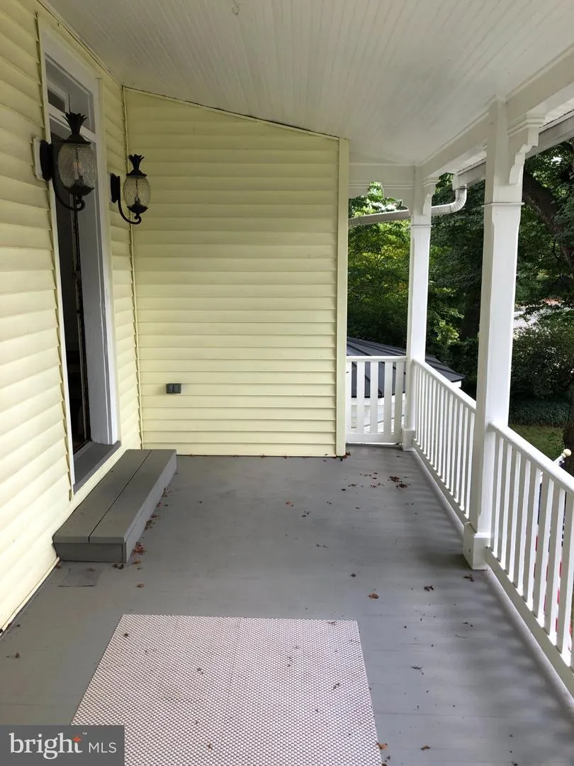 185 MAIN STREET Warrenton, VA 20186