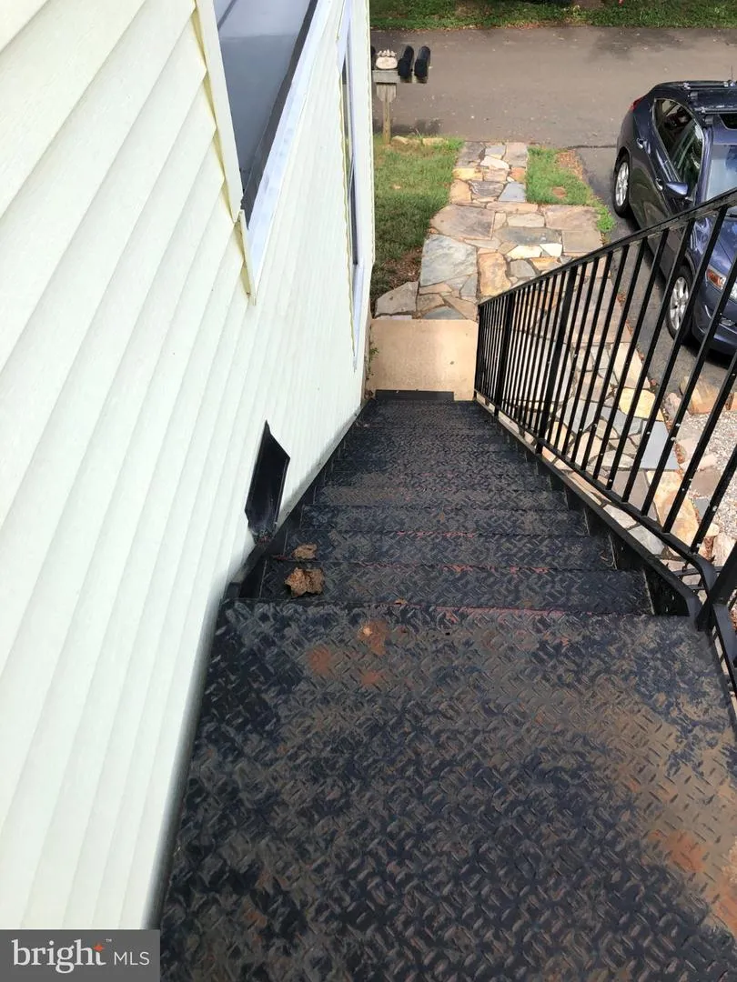 185 MAIN STREET Warrenton, VA 20186