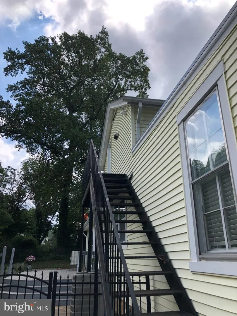 185 MAIN STREET Warrenton, VA 20186