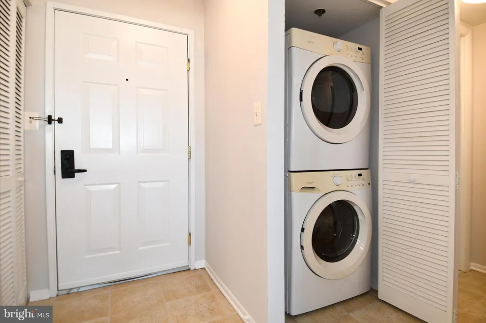 1001 VERMONT STREET #1010 Arlington, VA 22201