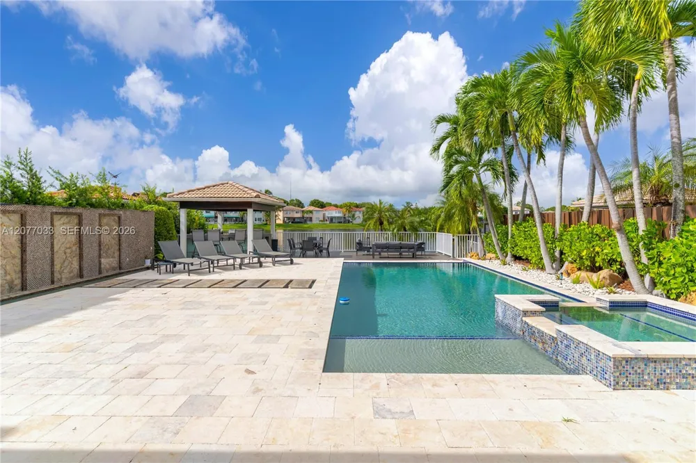 11101 NW 72nd Ter Doral, FL 33178