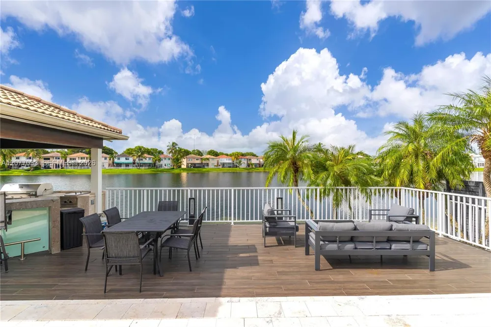 11101 NW 72nd Ter Doral, FL 33178