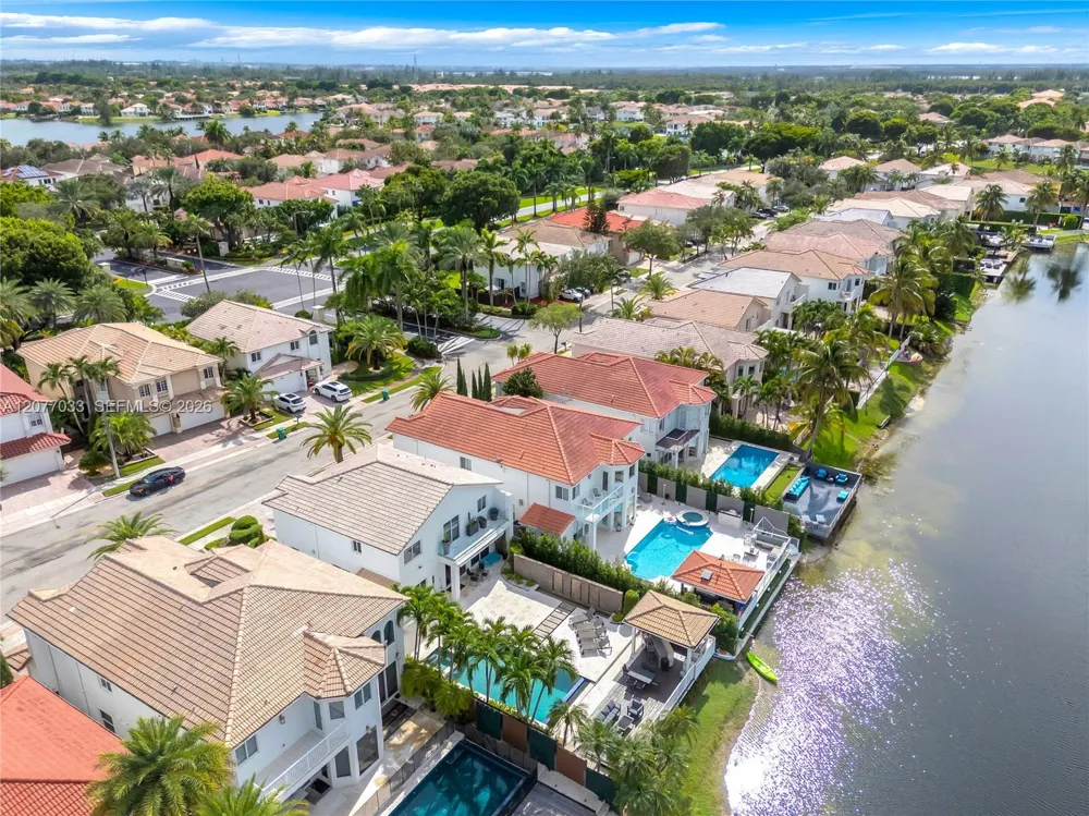 11101 NW 72nd Ter Doral, FL 33178