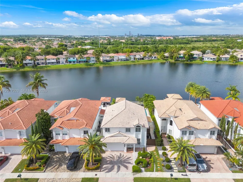 11101 NW 72nd Ter Doral, FL 33178