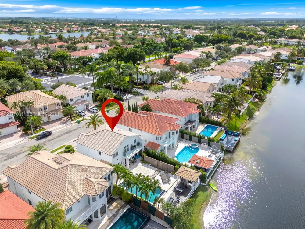 11101 NW 72nd Ter Doral, FL 33178